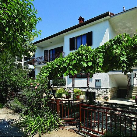 Gorgeous Apartment In Umag With Wifi Bagian luar foto