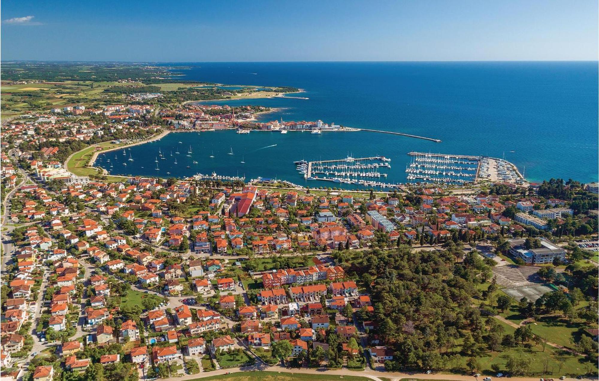 Gorgeous Apartment In Umag With Wifi Bagian luar foto